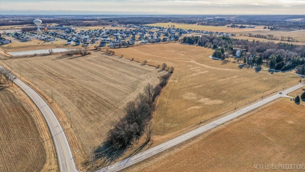 17N753 Widmayer Rd, Hampshire, IL for sale - Building Photo - Image 2 of 21