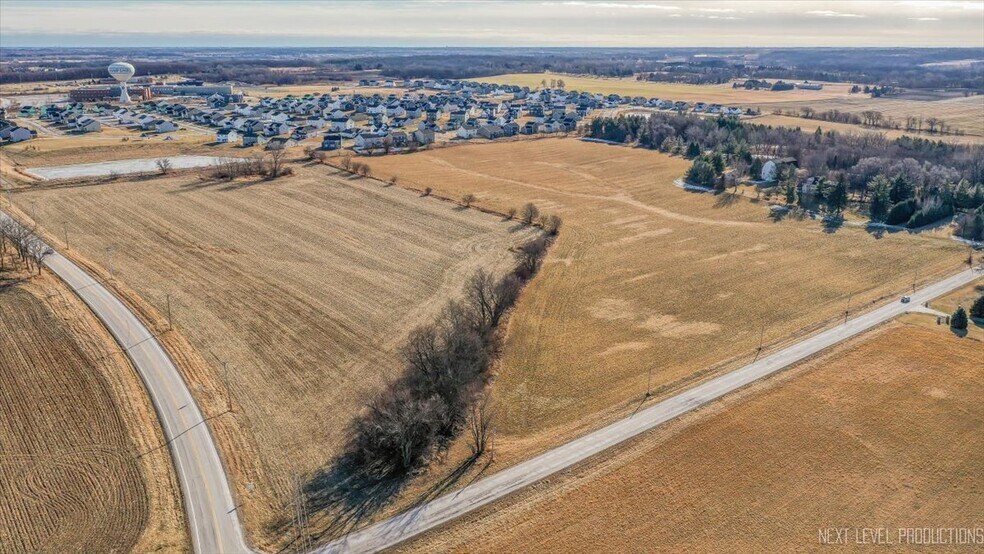 17N753 Widmayer Rd, Hampshire, IL à vendre - Photo du bâtiment - Image 2 de 21