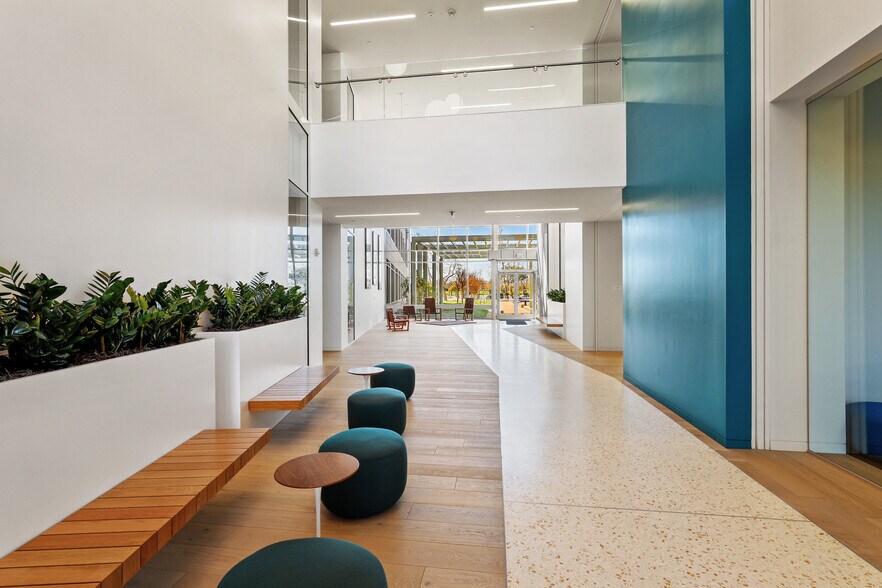 135 N McCarthy Blvd, Milpitas, CA à louer - Photo intérieure - Image 3 de 4