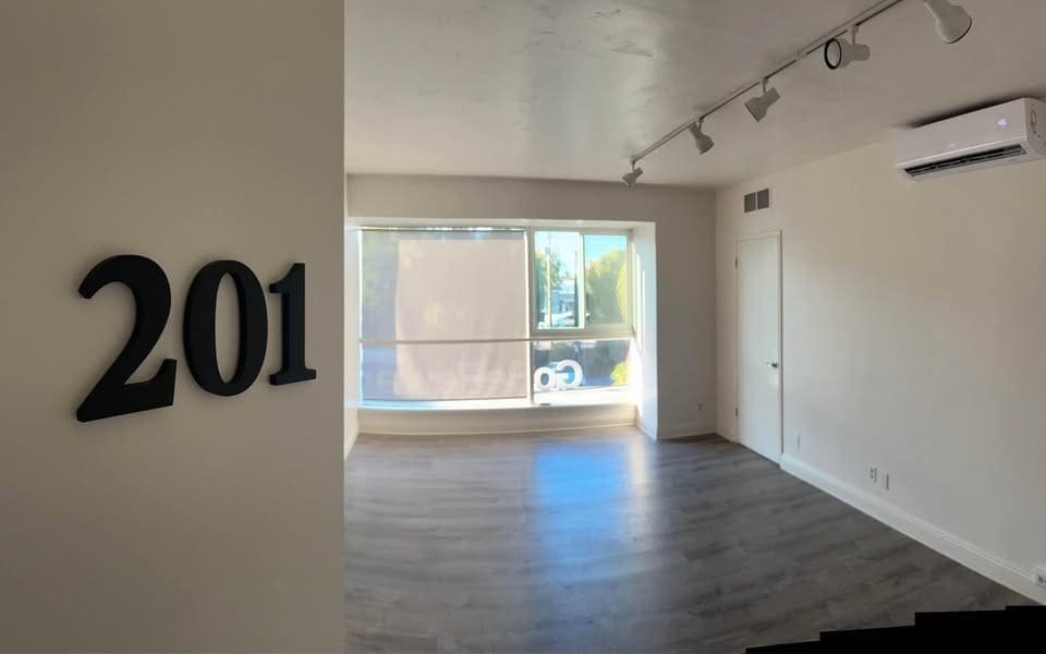 249 S Indiana Ave, Vista, CA for lease Interior Photo- Image 1 of 4