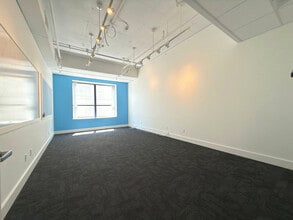 118-128 W 6th Ave, Vancouver, BC for lease Interior Photo- Image 2 of 8