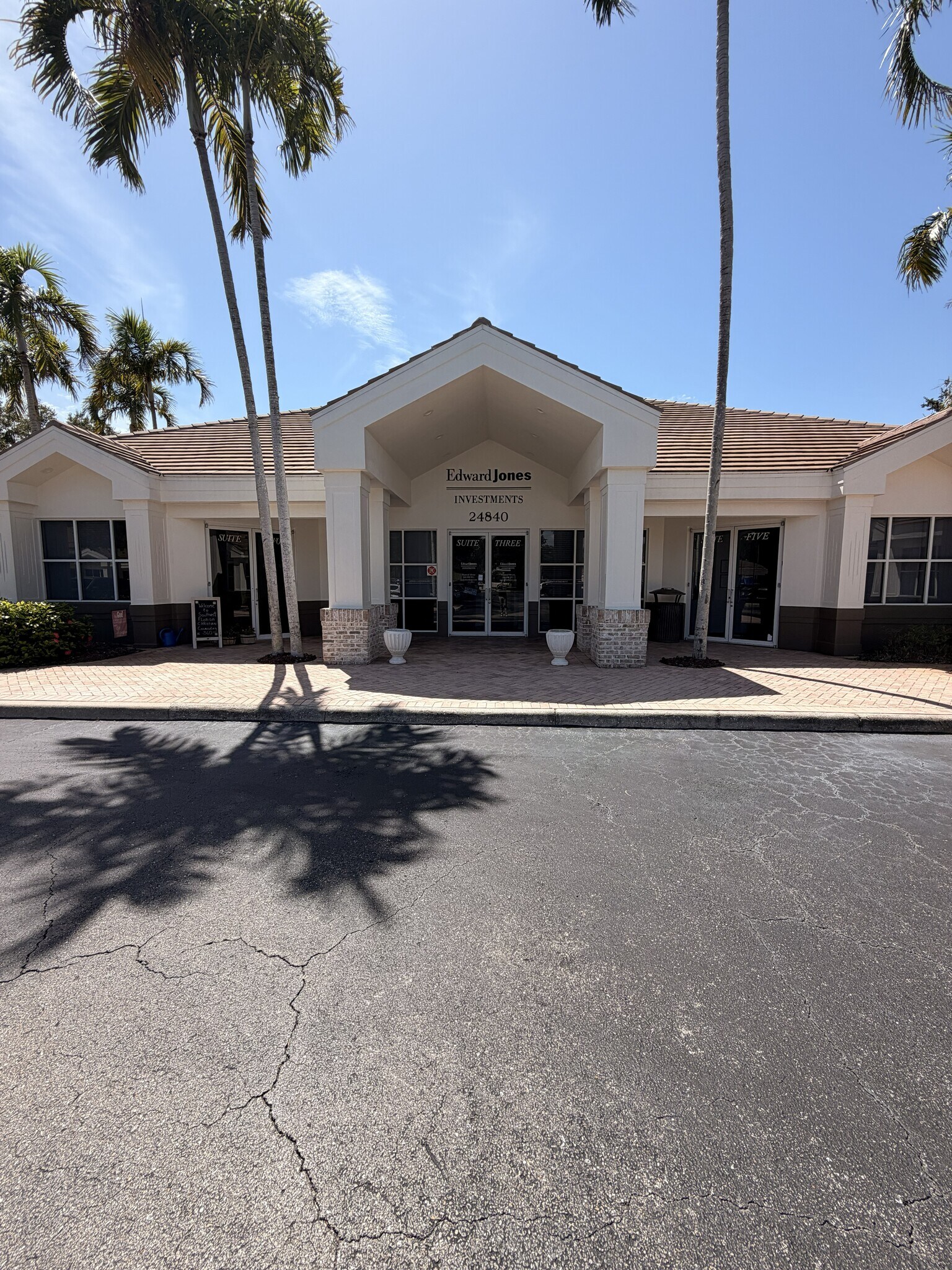 24880 Burnt Pine Dr, Bonita Springs, FL à louer Photo intérieure- Image 1 de 9