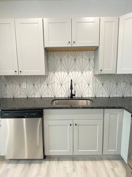 2 S Hunsley Hills Blvd, Canyon, TX for sale - Interior Photo - Image 2 of 21