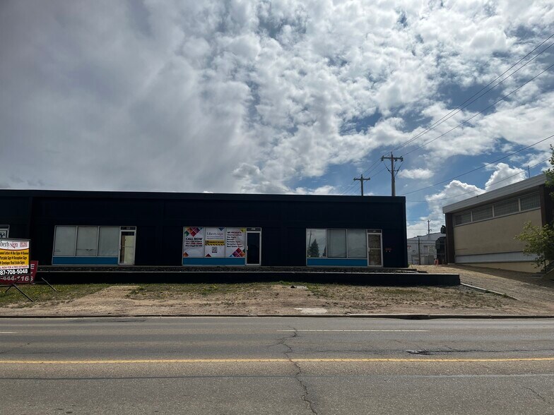 8023 Argyll Rd NW, Edmonton, AB à louer - Photo du bâtiment - Image 1 de 2