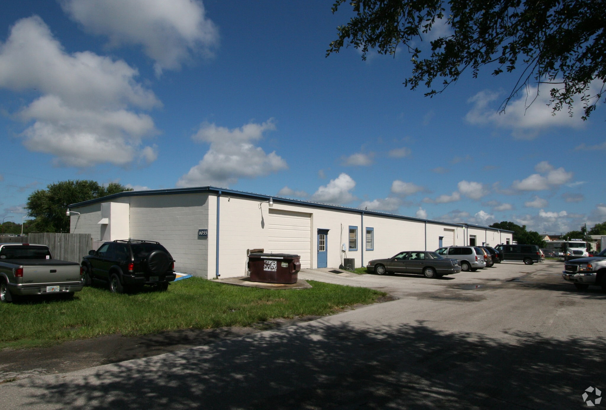 6055 Porter Way, Sarasota, FL for lease Building Photo- Image 1 of 4
