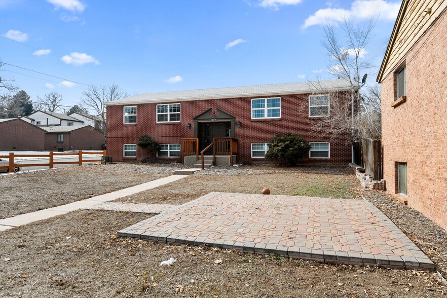 2397 S Locust St, Denver, CO à vendre - Photo du bâtiment - Image 2 de 20