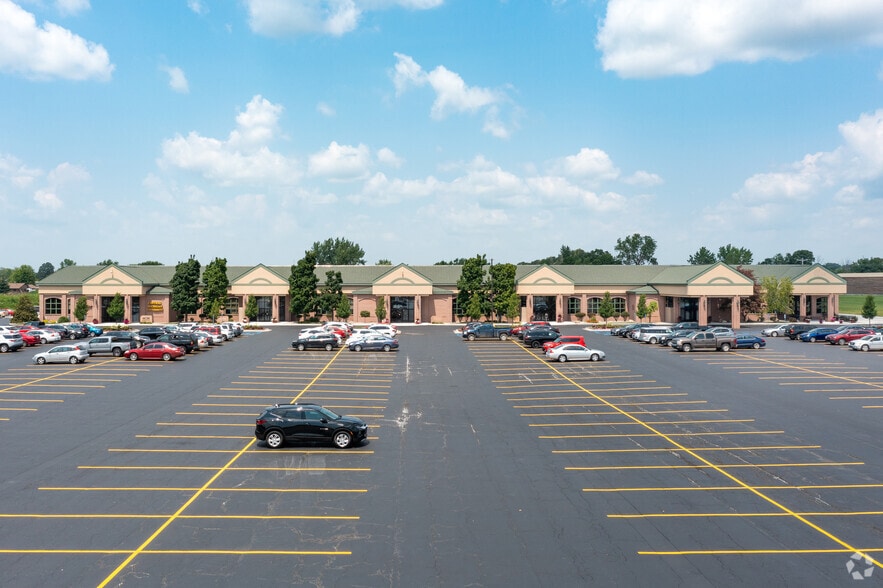 6200 State St, Saginaw, MI for lease - Building Photo - Image 3 of 28