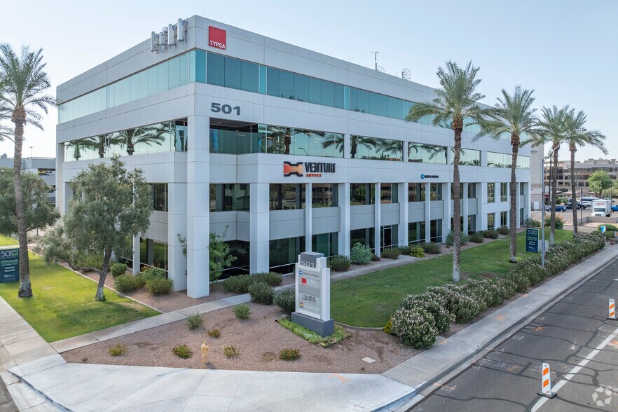 501 N 44th St, Phoenix, AZ for lease - Primary Photo - Image 1 of 23