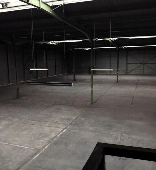 Industrial in Reims for lease - Building Photo - Image 3 of 12