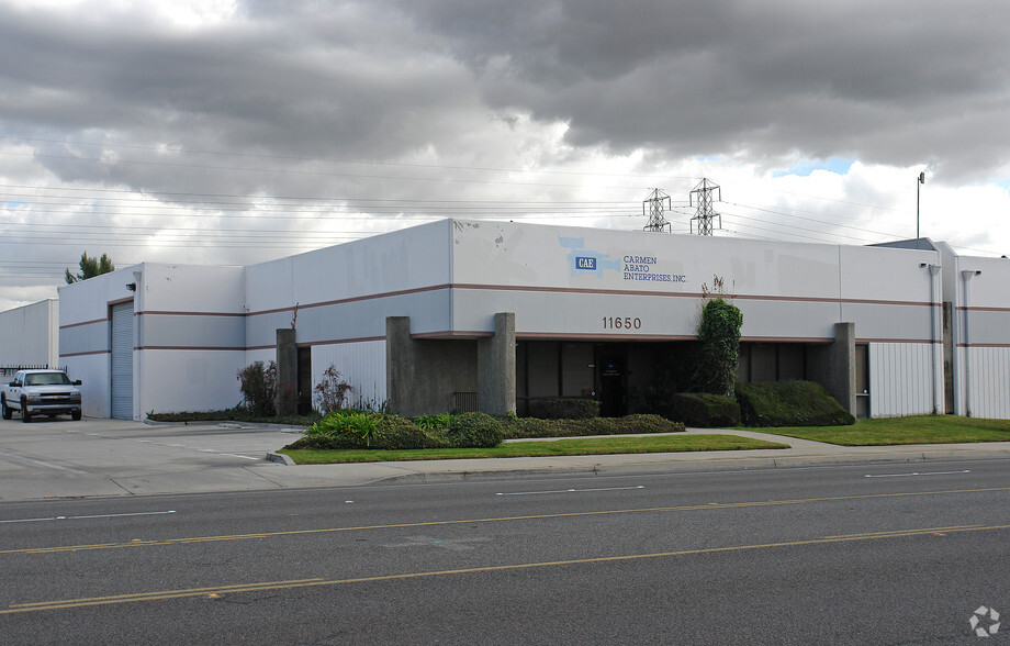 11650 Western Ave, Garden Grove, CA for lease - Building Photo - Image 2 of 5