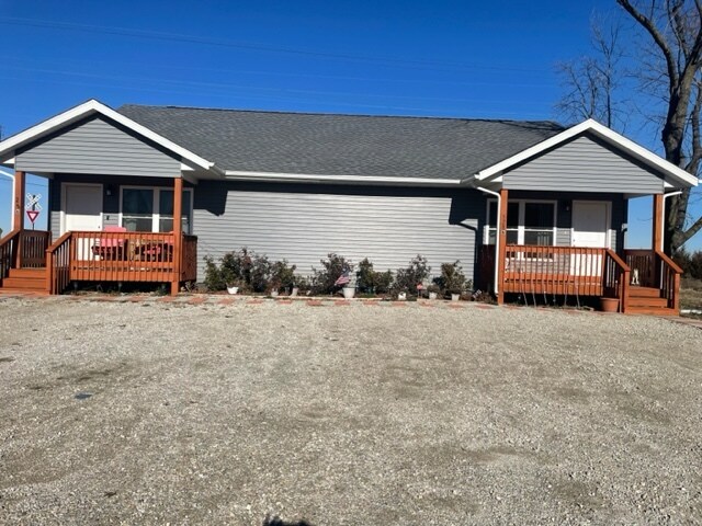 Plus de détails pour 528 Curry Ave, Illiopolis, IL - Spécialité à vendre