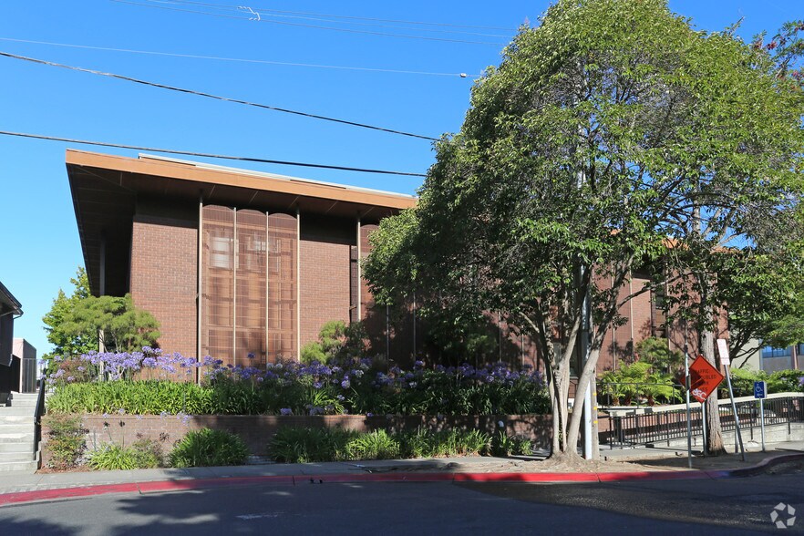 3000 Colby St, Berkeley, CA à louer - Photo du bâtiment - Image 3 de 9