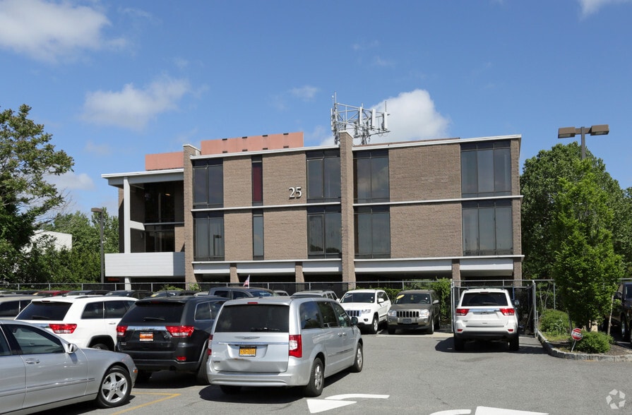 25 S Service Rd, Jericho, NY for lease - Primary Photo - Image 1 of 5