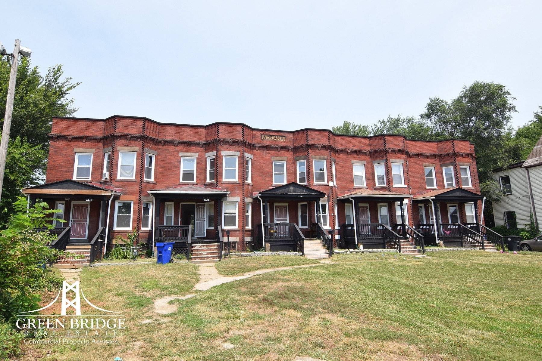 7413 Decker Ave, Cleveland, OH à vendre Photo du bâtiment- Image 1 de 12