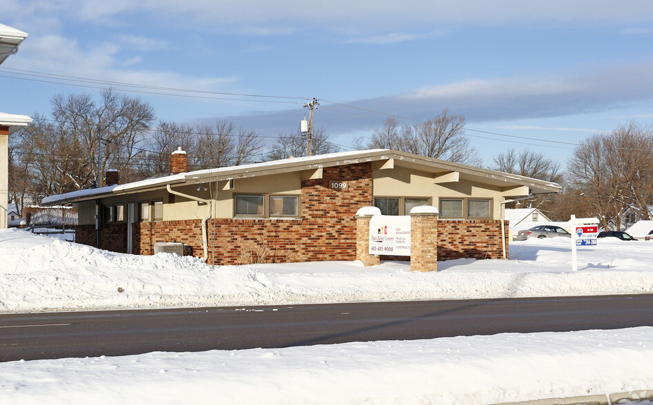 1099 Robert St S, West Saint Paul, MN à vendre - Photo principale - Image 1 de 1