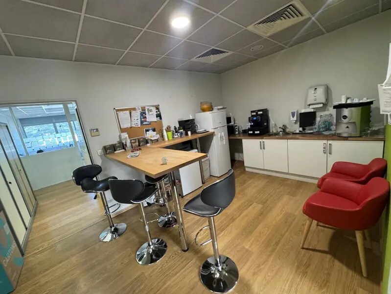 Office in Aubagne for lease Interior Photo- Image 1 of 8