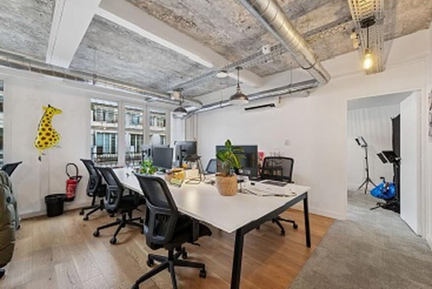 3 Cité Paradis, Paris for lease - Interior Photo - Image 3 of 7