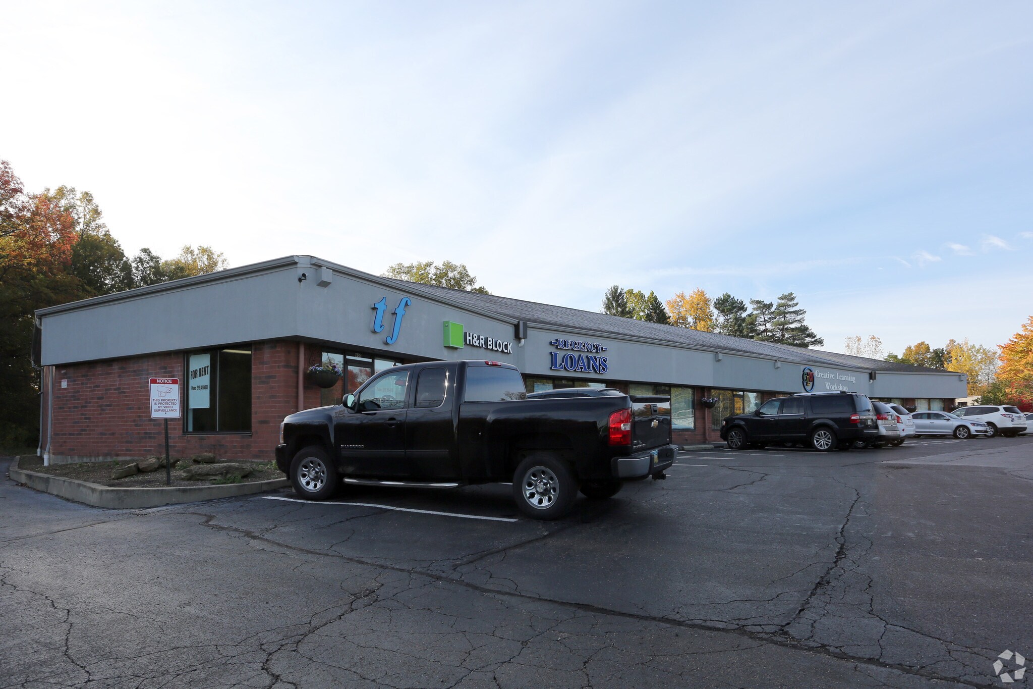 2460 Elm Rd NE, Warren, OH à louer Photo principale- Image 1 de 4