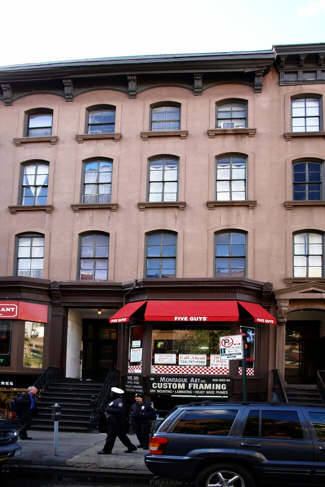 Plus de détails pour 140 Montague St, Brooklyn, NY - Commerce de détail à louer