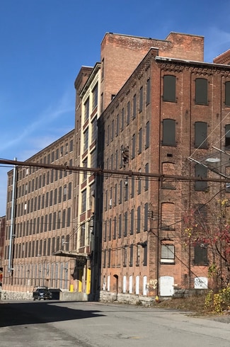 Plus de détails pour 10 Park St, Amsterdam, NY - Industriel à louer