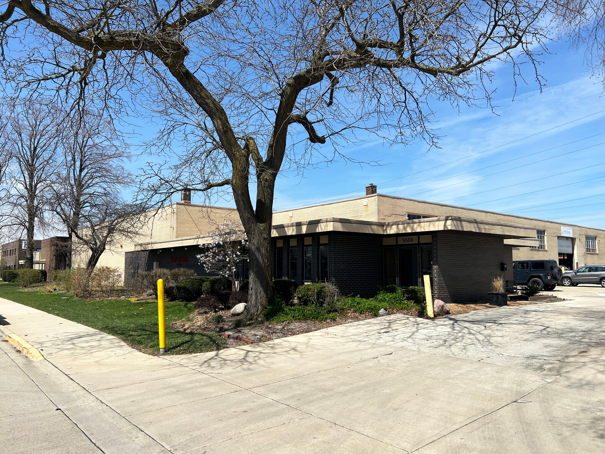 5500 McDermott Dr, Berkeley, IL à vendre Photo du bâtiment- Image 1 de 7