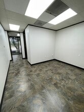 1035 Dairy Ashford Rd, Houston, TX for lease Interior Photo- Image 1 of 4