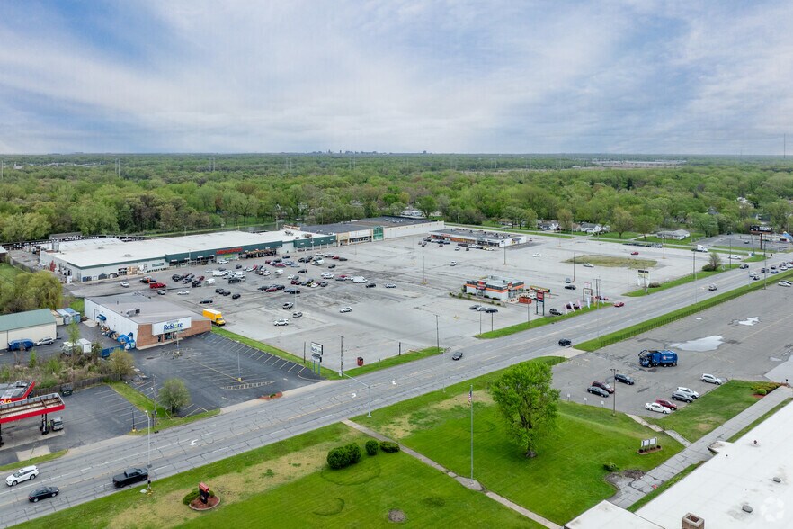 6010-6050 W Ridge Rd, Gary, IN à louer - Aérien - Image 2 de 4