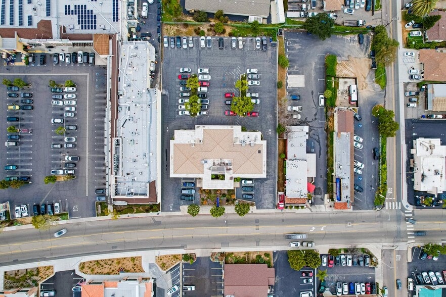 1035 S Main Ave, Fallbrook, CA for sale - Building Photo - Image 2 of 9