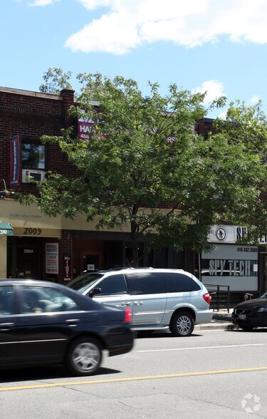 2007 Yonge St, Toronto, ON for lease - Building Photo - Image 2 of 2