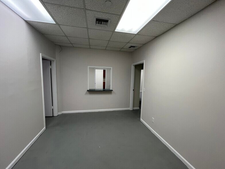 9123 N Military Trl, Palm Beach Gardens, FL à louer - Photo du bâtiment - Image 2 de 20