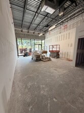 12611 SE Bonita Beach Rd, Bonita Springs, FL à louer Photo intérieure- Image 1 de 5