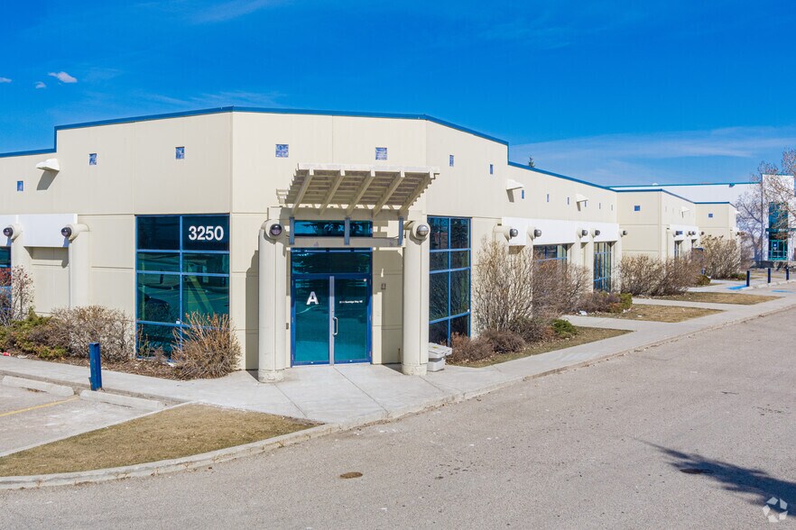 3250 Sunridge Way NE, Calgary, AB for sale - Building Photo - Image 1 of 1