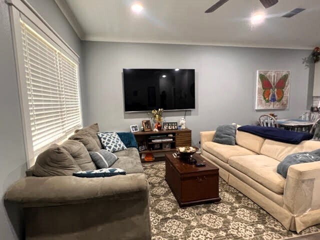 Multi Family- 5 units in Bullard, TX portefeuille de 2 propriétés à vendre sur LoopNet.ca - Photo intérieure - Image 2 de 33