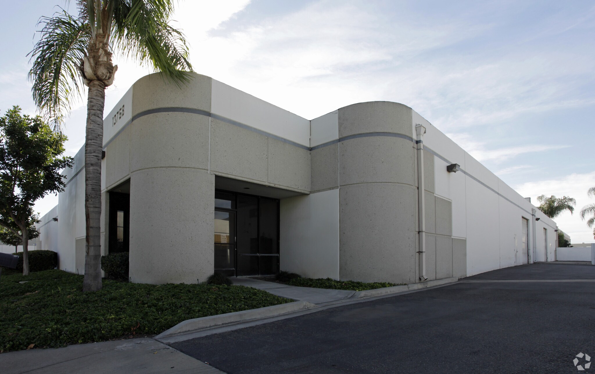 13758 Amarillo Ave, Chino, CA à vendre Photo principale- Image 1 de 1