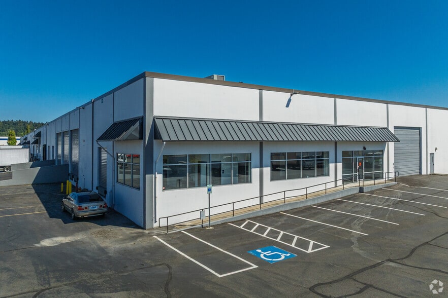 7817 S 210th St, Kent, WA for lease - Primary Photo - Image 1 of 8