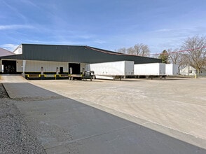 1200 N Logan St, Lincoln, IL for lease Interior Photo- Image 2 of 5