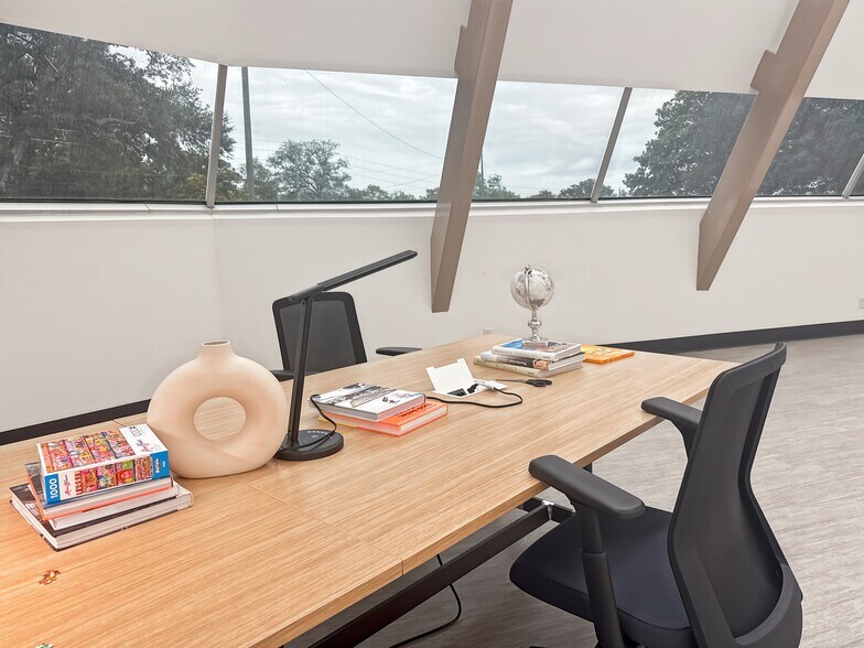 545 Brent Ln, Pensacola, FL à louer - Photo intérieure - Image 3 de 15