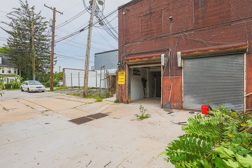 6809 Belair Rd, Baltimore, MD for lease - Building Photo - Image 2 of 19