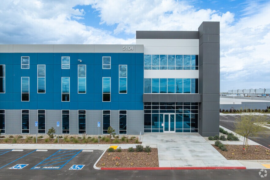 5104 Express Ave, Shafter, CA à louer - Photo du bâtiment - Image 2 de 7