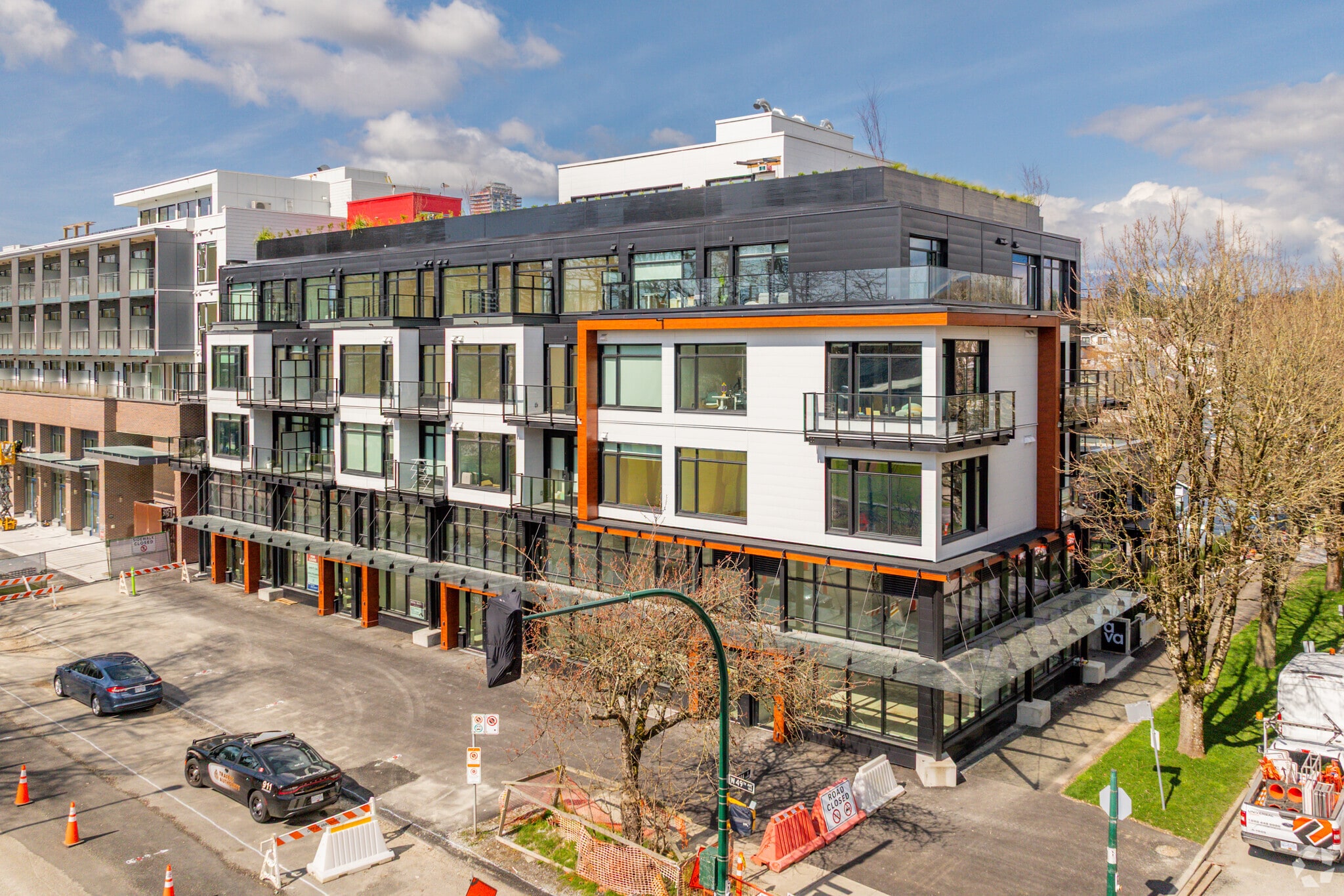 105-125 W 49th Ave, Vancouver, BC à vendre Photo principale- Image 1 de 6