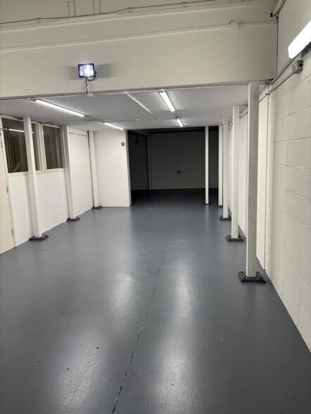 Crowhurst Rd, Brighton for lease - Interior Photo - Image 2 of 13