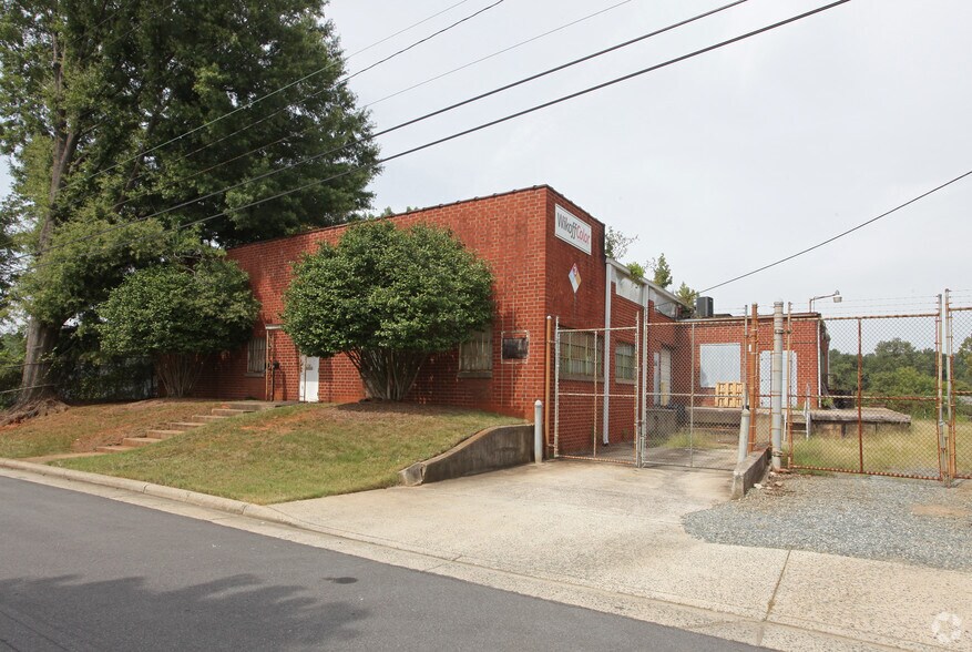 401, 410-411 S Gardner Ave, Charlotte, NC à louer - Photo principale - Image 2 de 5