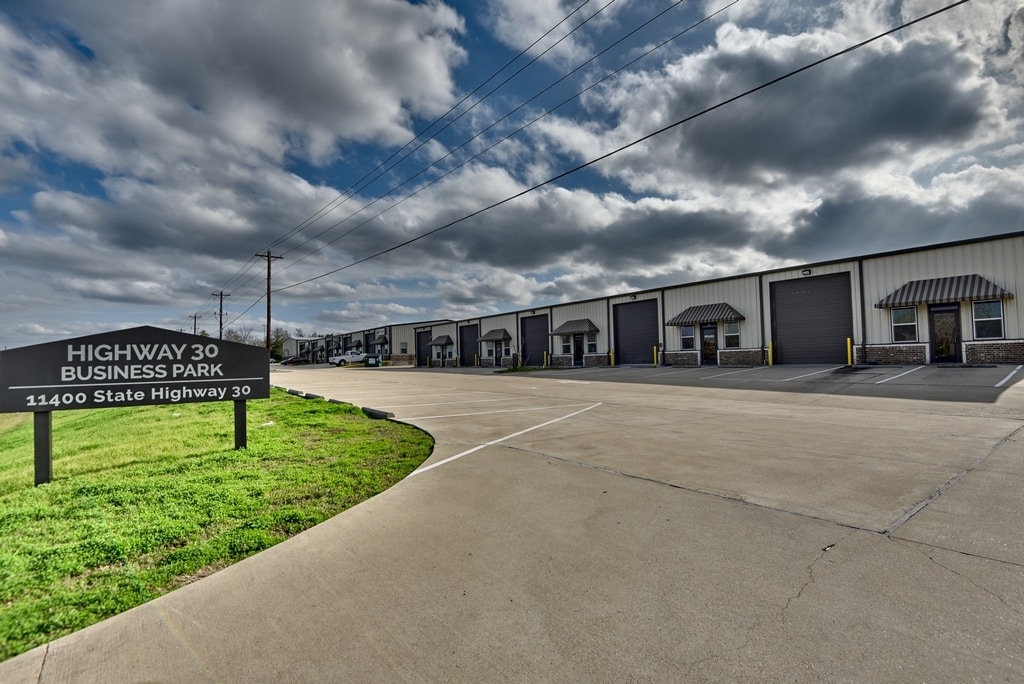 11400 State Highway 30, College Station, TX à louer Photo principale- Image 1 de 21