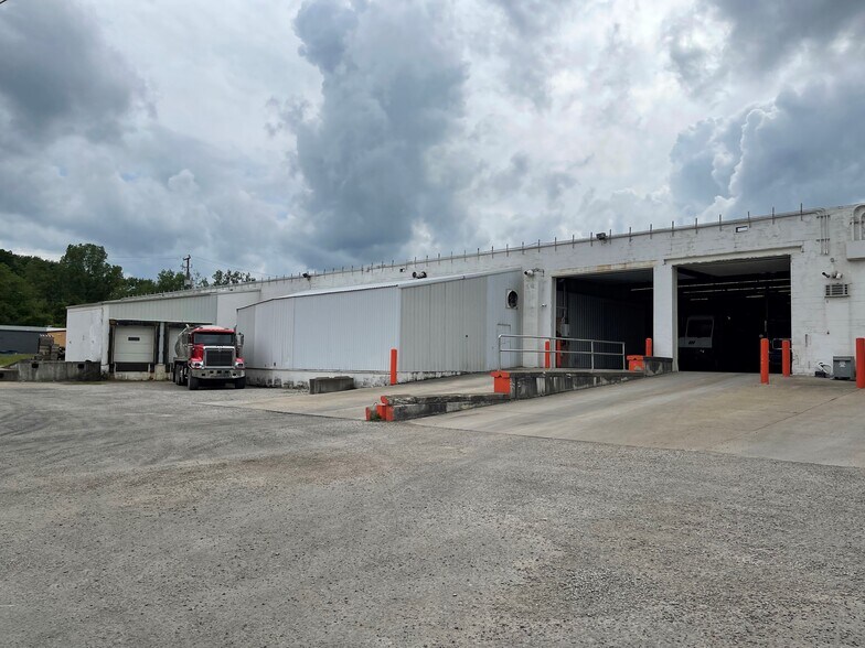 1597 S Washington St, Millersburg, OH for sale - Building Photo - Image 3 of 10