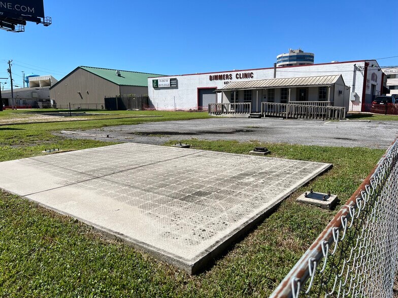 2700 N Causeway Blvd, Metairie, LA à louer - Photo du bâtiment - Image 2 de 4