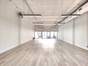 251-253 Fifth Ave, New York, NY for lease Interior Photo- Image 1 of 5