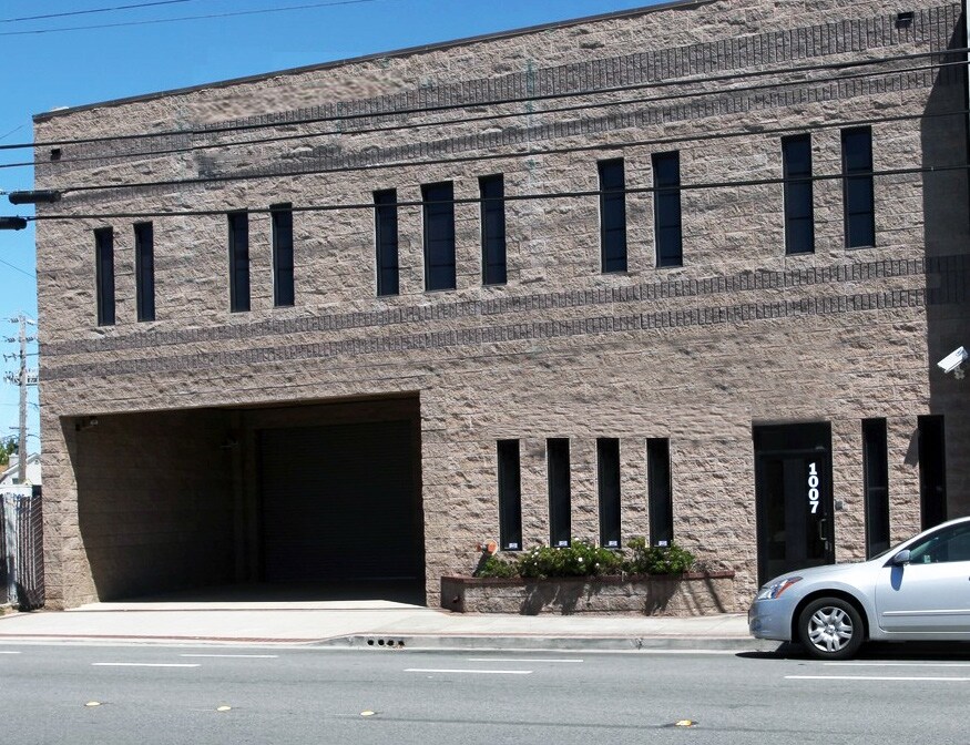 1009 S Claremont St, San Mateo, CA à louer Photo principale- Image 1 de 22