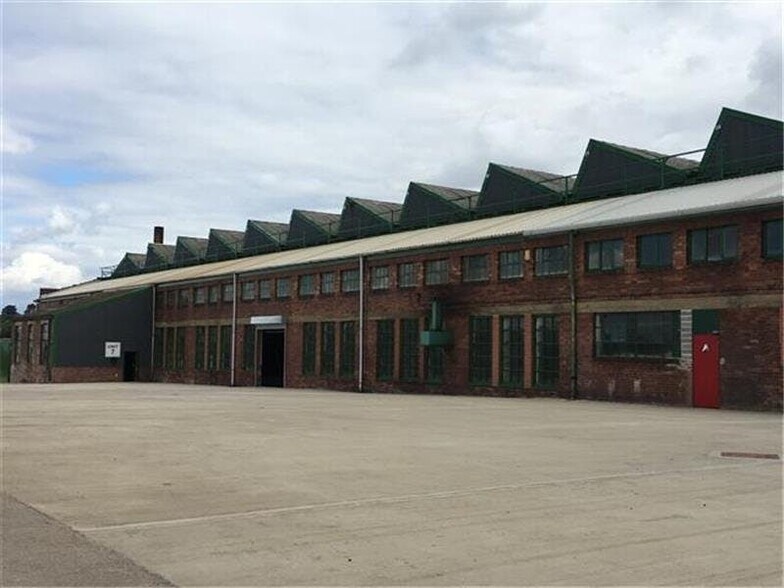 Elm Tree St, Wakefield à louer - Photo du bâtiment - Image 2 de 2