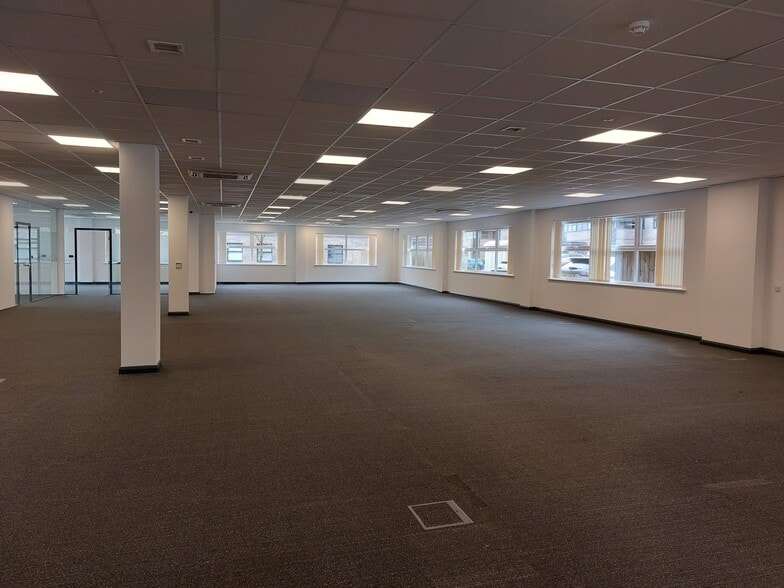 19 Prospect Rd, Westhill for lease - Building Photo - Image 3 of 9