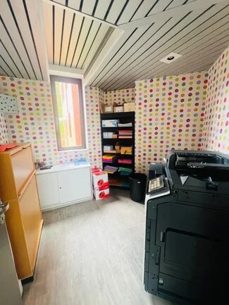 Plus de détails pour Bureau à vendre